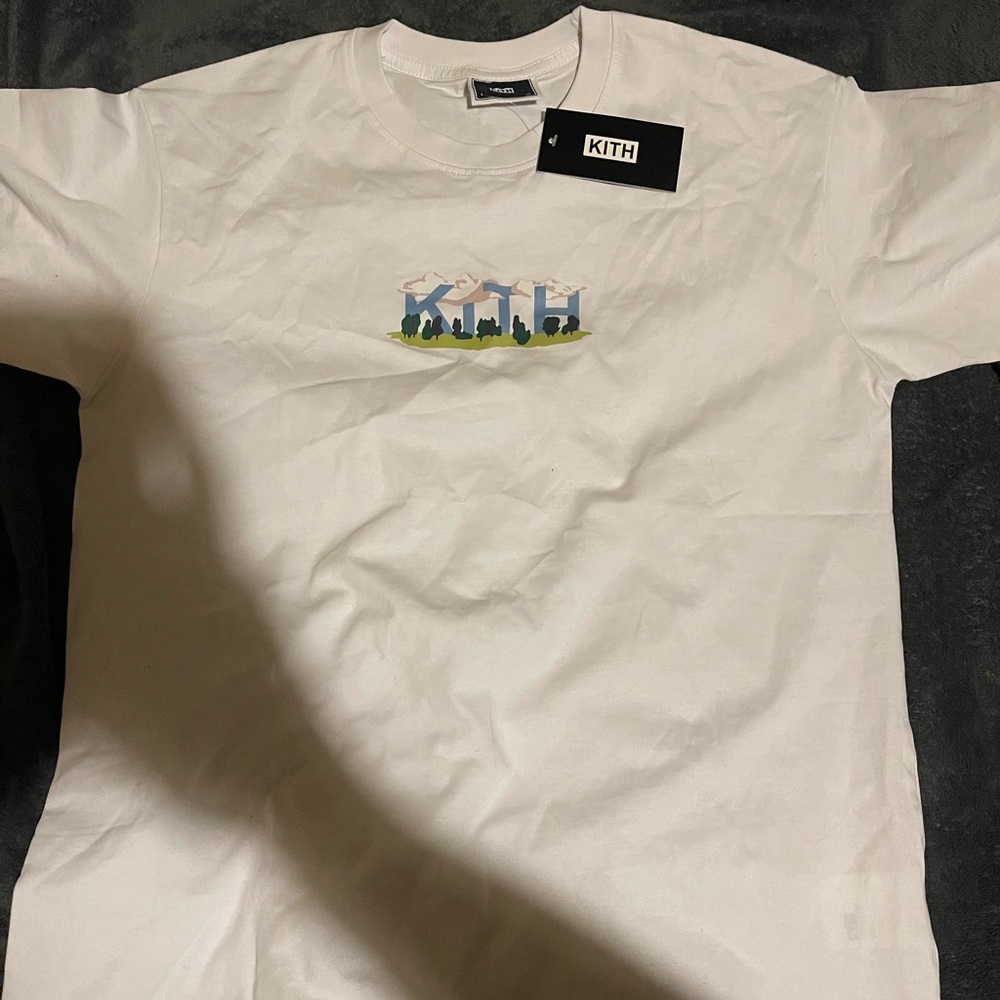 New with tags. Men’s size M KITH t-shirt